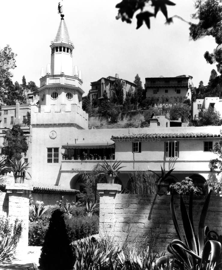 Roman Garden Apartments 1940 WM.jpg
